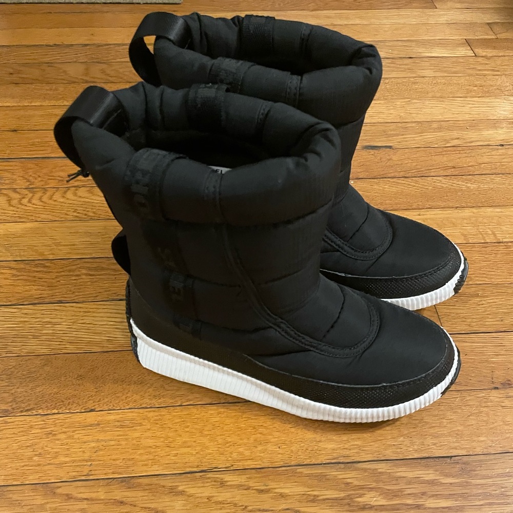 Sorel Winter Boots - Picture 4 of 7